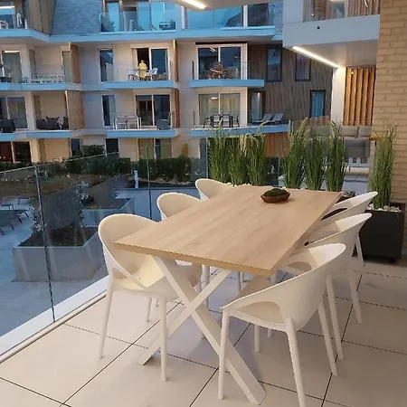 Sailors' Park Zephir Apartment