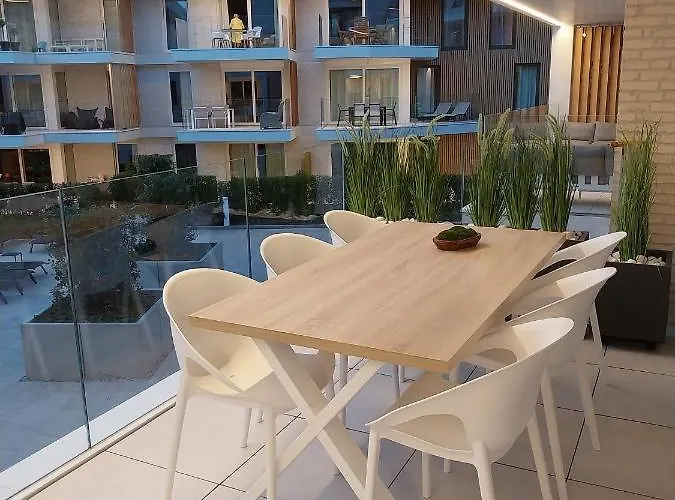 Sailors' Park Zephir Apartman